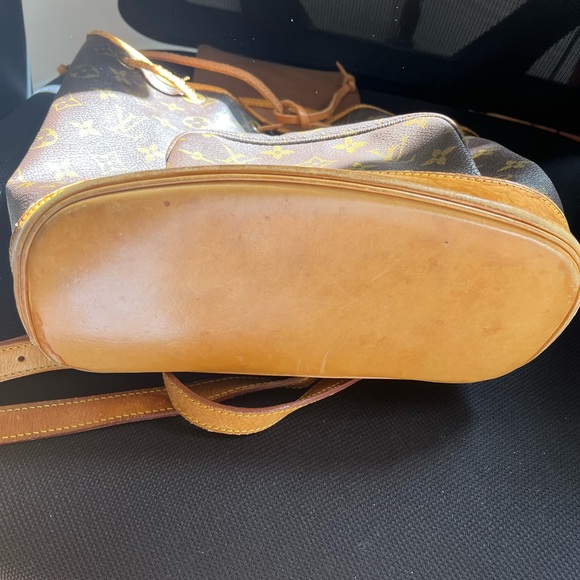 LOUIS VUITTON Vintage Monogram Montsouris PM Leather Backpack LV - Picture 9 of 14